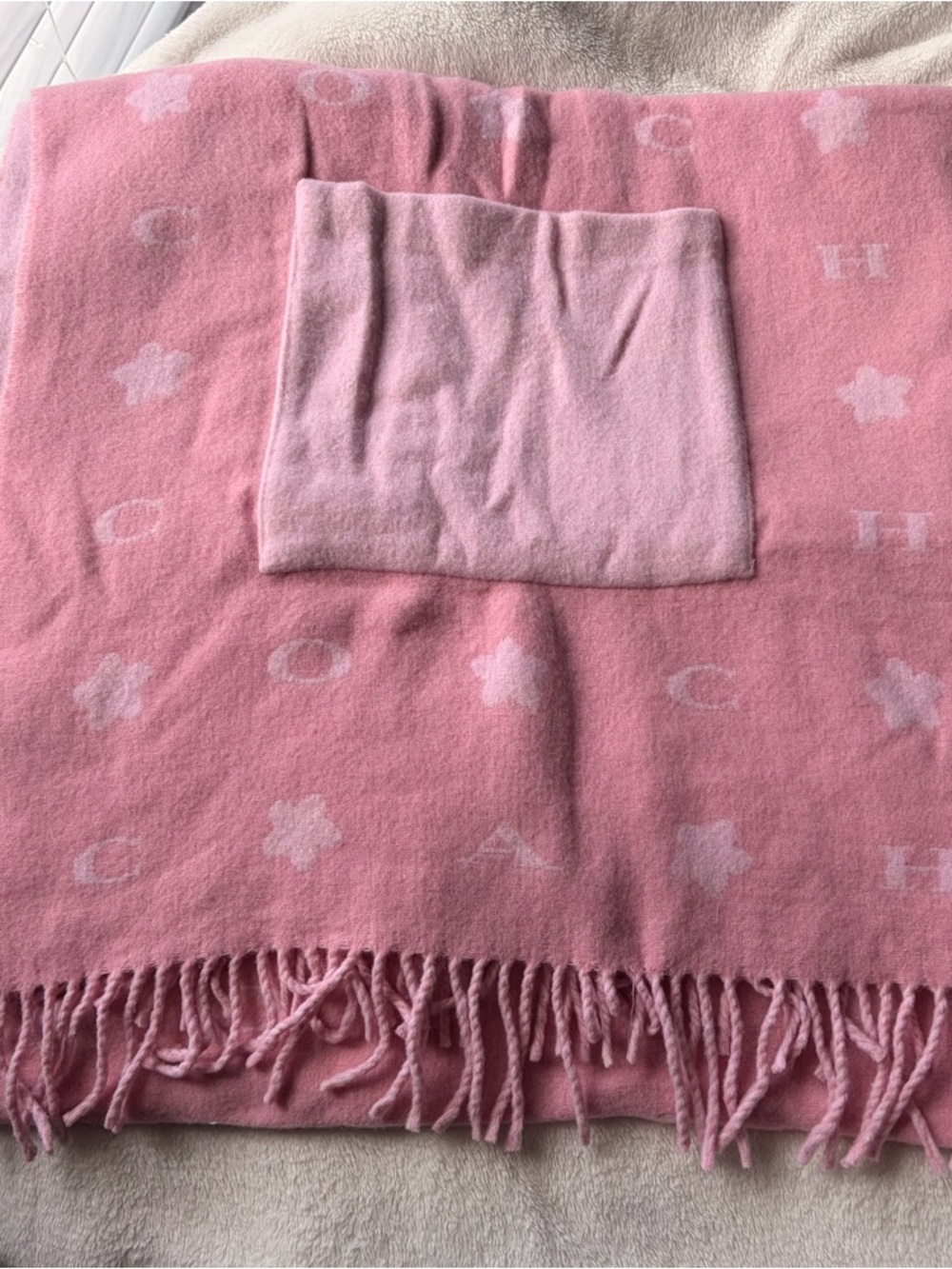 COACH Pink Logo Fringe Pocket Scarf Muffler 💗 - Picture 2 of 4